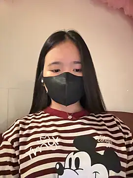 Gwen879 online show from April 24, 7:11 am