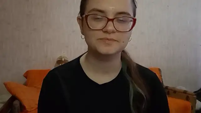 Miyabeee online show from February 6, 8:18 am