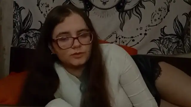 Miyabeee online show from February 19, 5:20 pm