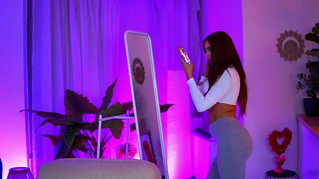 Arabian Rose online show from April 4, 7:55 pm