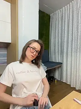 Persephone Kore online show from March 25, 6:14 pm