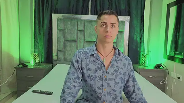 LeoMonnroe online show from February 27, 7:03 pm