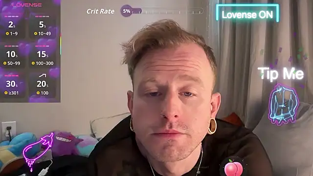 Snapshot of MickeyMoans444 chatting on January 10, 4:31 pm MickeyMoans444 online show from January 10, 4:31 pm