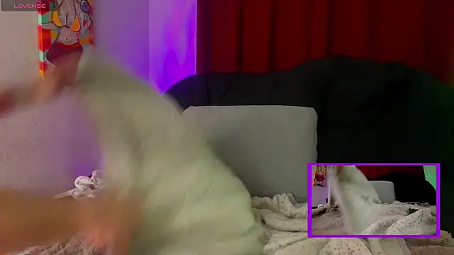 Snapshot of MickeyMoans444 chatting on February 20, 1:02 am MickeyMoans444 online show from February 20, 1:02 am