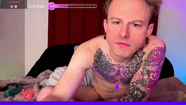 Snapshot of MickeyMoans444 chatting on February 28, 1:17 am MickeyMoans444 online show from February 28, 1:17 am