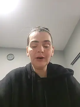 Snapshot of roksa2026 chatting on April 28, 8:08 am roksa2026 online show from April 28, 8:08 am