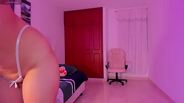 rosse taylorx1 online show from February 28, 6:53 pm