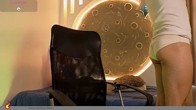 Snapshot of Apolo_lux1 chatting on July 3, 8:26 pm Apolo lux1 online show from July 3, 8:26 pm