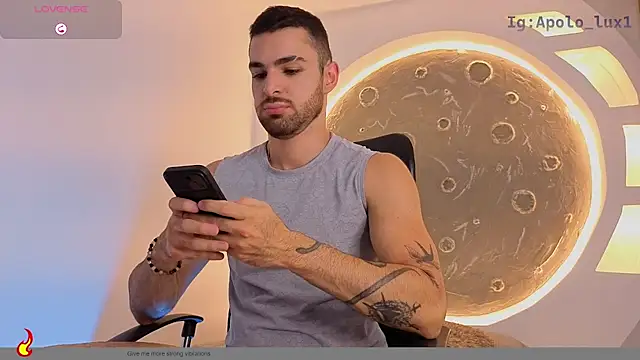 Snapshot of Apolo_lux1 chatting on July 14, 8:03 pm Apolo lux1 online show from July 14, 8:03 pm
