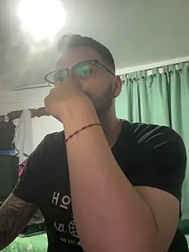 Baphomet212341 online show from April 6, 4:32 am