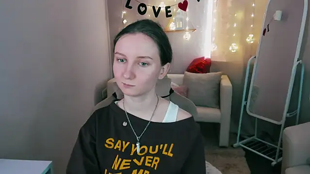 SunshineBlaze online show from February 15, 7:51 am