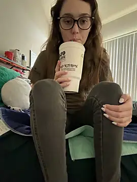 julia4thewin online show from March 4, 9:10 pm