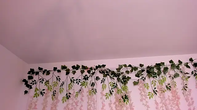 lizz lunna online show from March 14, 9:53 pm