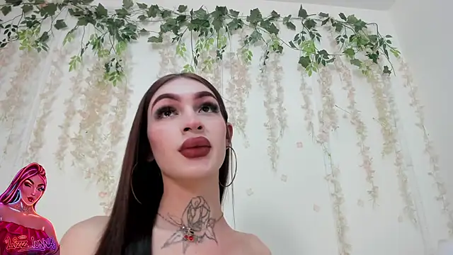 Snapshot of lizz_lunna chatting on June 19, 9:07 pm lizz lunna online show from June 19, 9:07 pm