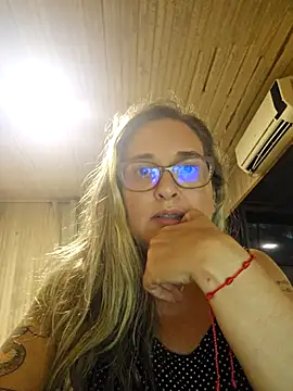 Snapshot of bellafortune69 chatting on January 10, 10:14 pm bellafortune69 online show from January 10, 10:14 pm