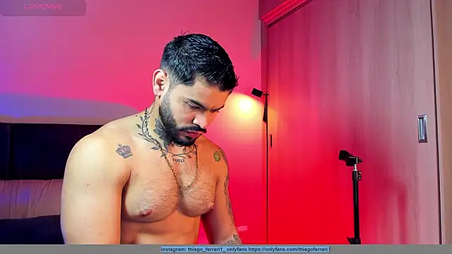 thiago ferrari  online show from March 17, 1:32 am