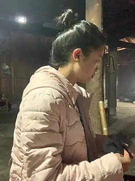 Snapshot of Naalyy chatting on February 3, 2:10 am Naalyy online show from February 3, 2:10 am