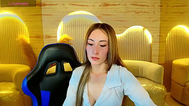 katalina r  online show from May 27, 8:06 pm