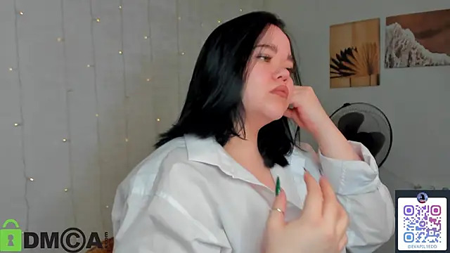 Snapshot of EvaCarrt chatting on January 12, 1:11 am EvaCarrt online show from January 12, 1:11 am