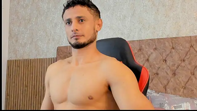 Snapshot of Adonys_Lewis_ chatting on February 6, 7:23 am Adonys Lewis online show from February 6, 7:23 am