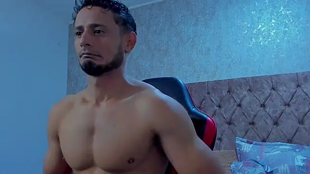 Snapshot of Adonys_Lewis_ chatting on February 12, 5:46 am Adonys Lewis online show from February 12, 5:46 am