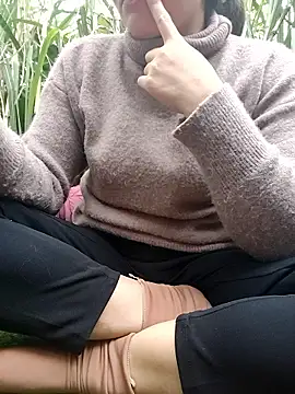 Snapshot of leona118 chatting on January 10, 10:06 am leona118 online show from January 10, 10:06 am