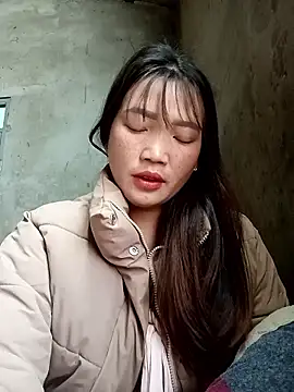 Snapshot of Nunaa2x chatting on January 12, 2:06 am Nunaa2x online show from January 12, 2:06 am