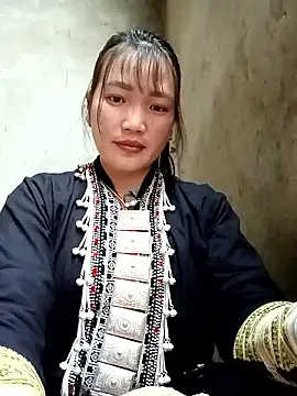 Snapshot of Nunaa2x chatting on January 14, 8:42 am Nunaa2x online show from January 14, 8:42 am