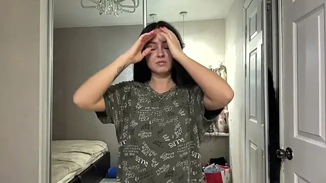 Snapshot of Marryrembi chatting on January 13, 9:14 am Marryrembi online show from January 13, 9:14 am