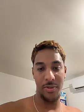 Axel black10 online show from March 4, 6:58 pm