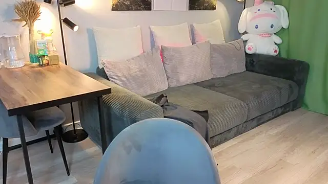 KitKatie online show from April 4, 11:29 am