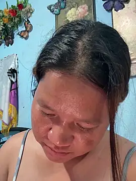 Snapshot of Hottie_Pussy chatting on April 5, 11:40 am Hottie Pussy online show from April 5, 11:40 am