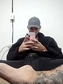 Snapshot of ehc1312 chatting on January 13, 5:46 am ehc1312 online show from January 13, 5:46 am