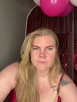 SexyBlondJoanna online show from February 14, 7:54 pm