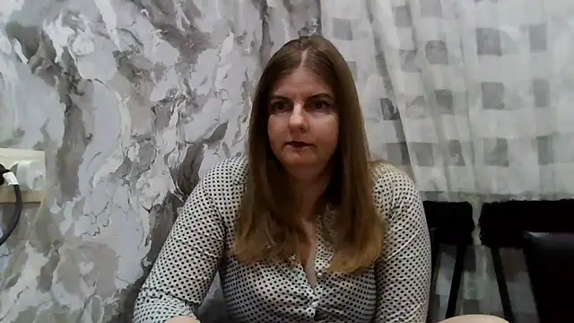 Snapshot of DarkRose0104 chatting on February 13, 7:43 pm DarkRose0104 online show from February 13, 7:43 pm