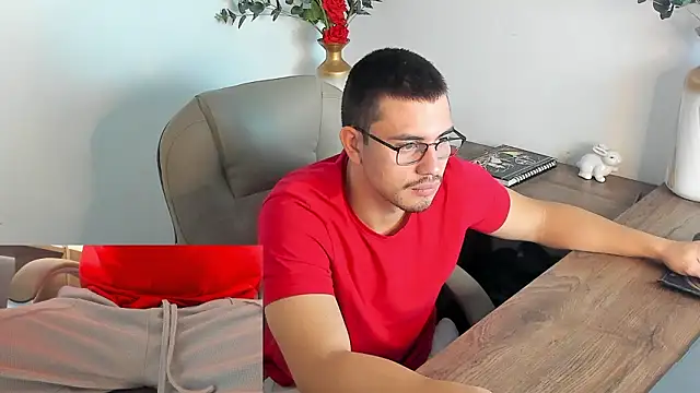 Snapshot of Jay_Grip chatting on February 18, 1:40 pm Jay Grip online show from February 18, 1:40 pm