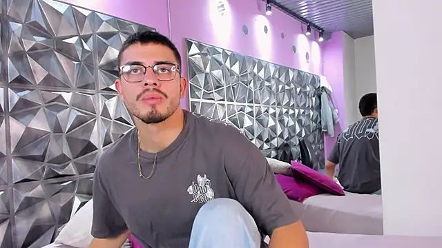 Jay Grip online show from March 25, 6:14 pm