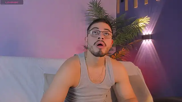 Jay Grip online show from April 7, 7:36 pm