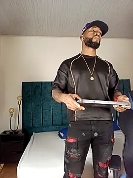 Snapshot of Dante_Knox chatting on February 23, 11:51 am Dante Knox online show from February 23, 11:51 am