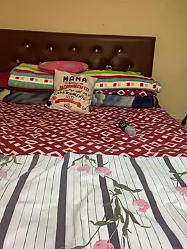 Snapshot of Shayla--broos chatting on March 2, 2:24 pm Shayla--broos online show from March 2, 2:24 pm