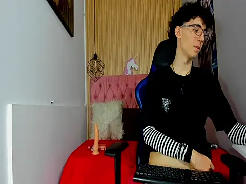 Syriussz online show from February 13, 7:32 pm