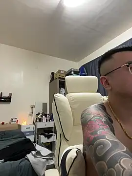 barry02082147 online show from December 19, 1:18 pm