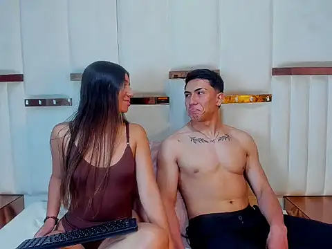 ScarlettAndLucas online show from January 13, 8:25 pm