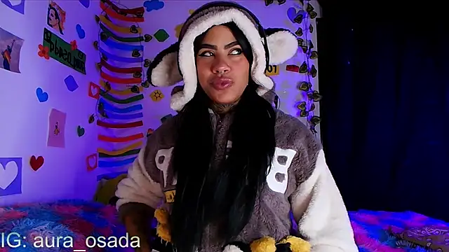 Canela Osada  online show from June 22, 10:23 am