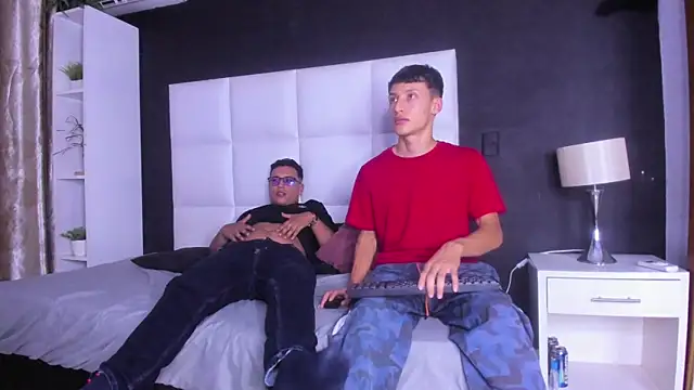 Snapshot of Alejandro_Tom chatting on January 10, 5:09 am Alejandro Tom online show from January 10, 5:09 am