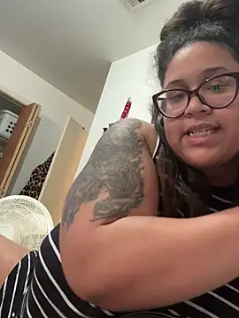 Snapshot of SilkSoleBunnie chatting on January 11, 9:53 pm SilkSoleBunnie online show from January 11, 9:53 pm