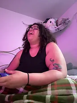 Snapshot of SilkSoleBunnie chatting on March 3, 9:31 pm SilkSoleBunnie online show from March 3, 9:31 pm