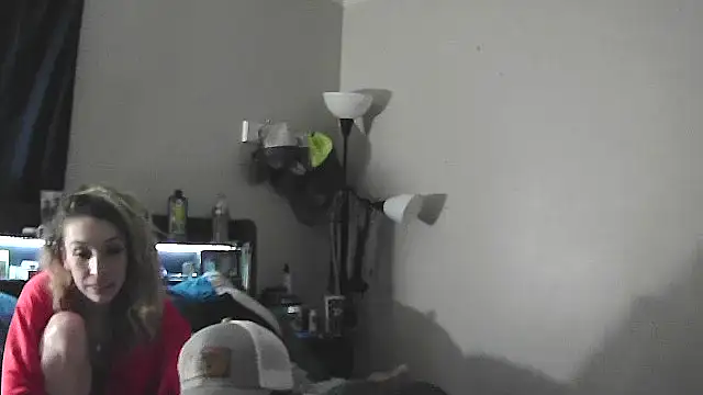 Snapshot of BetterThanAI chatting on January 17, 10:42 am BetterThanAI online show from January 17, 10:42 am