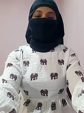 cutehotwife online show from March 1, 6:04 am