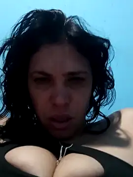 gaellymurlockx18 online show from February 15, 8:02 am